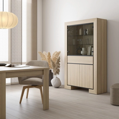 Witryna Cuba 113 cm dąb samdal stylowa witryna z szufladą do salonu elementy z bezpiecznego szkła stylowe frezowane uchwyty