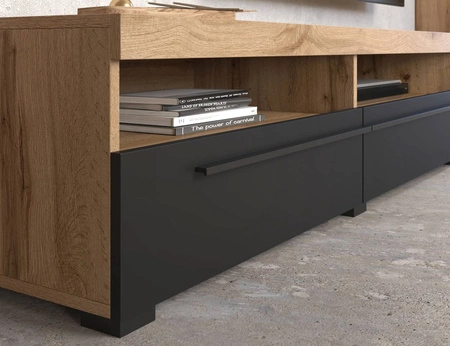 Komoda z szufladami Roger 121 cm dąb wotan / czarny nowoczesna stylistyka komody wzbogacona o stylowe czarne dodatki idealna do salonu sypialni