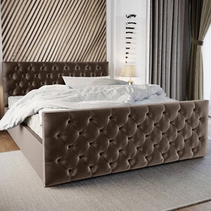 Łóżko tapicerowane Viamao 180x200 jasny brąz z pojemnikiem w nowoczesnym skandynawskim stylu z pikowanym wezgłowiem oraz zanóżkiem