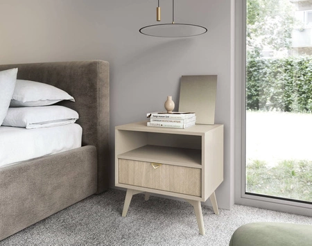 Szafka nocna Wald beżowy / beż jodełka z szufladą idealna szafka do sypialni gustowny dekor jodełki na froncie szuflady