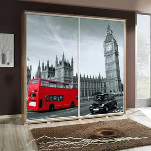 Szafa przesuwna Artistino 205 cm z grafiką Londyn II korpus szafy w kolorze dąb catania wykonany z płyty o grubości 22mm