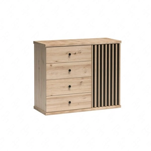 Komoda z szufladami Cali 102 cm dąb artisan / czarny elegancki i uniwersalny styl komody czarne uchwyty ozdobne lamele na drzwiach komody