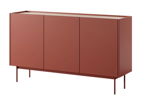 Komoda Vellore 144 cm ceglasta elegancka komoda o wyrazistym charakterze z obniżonym blatem w dębowym odcieniu metalowe nogi