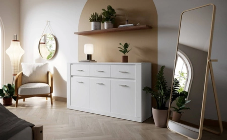 Komoda z szufladami Arti 160 cm biała elegancki i uniwersalny styl komody do sypialni lub salonu gustowne srebrne uchwyty