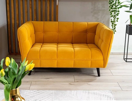 Sofa Castello II żółta prosta i stylowa sofa wpisująca się w każdą aranżację sofa z drewnianymi nogami