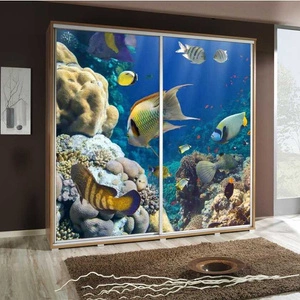 Szafa przesuwna Artistino 205 cm z grafiką akwarium korpus szafy w kolorze dąb catania wykonany z płyty o grubości 22mm