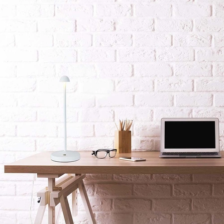 Lampka nocna Plain biała 1,6W 3000K-6000K prosta konstrukcja idealna do wnętrz o minimalistycznym designie zmienna barwa światła