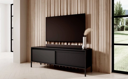 Szafka RTV Sesti 154 cm czarna elegancka forma mebla w nowoczesnym stylu system otwierania push to open stabilna metalowa podstawa