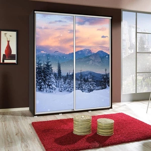 Szafa przesuwna Artistino 155 cm z grafiką zima korpus szafy w kolorze wenge wykonany z płyty o grubości 22mm