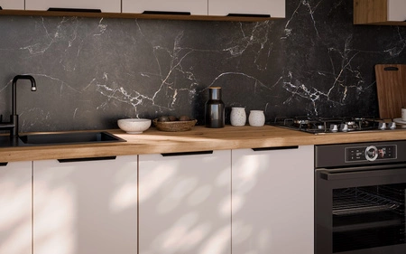 Zestaw mebli kuchennych Soela 260 cm eleganckie szafki kuchenne z metalowymi uchwytami krawędziowymi subtelna naturalna kolorystyka