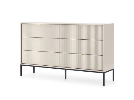 Komoda z szufladami Lovro 154 cm beżowa nowoczesny design zachwyci miłośników wyrazistych wnętrz ryflowane fronty metalowe uchwyty