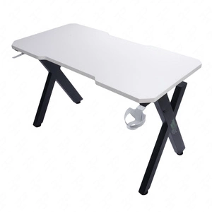 Biurko gamingowe Xeno biały / czarny designerskie i ergonomiczne biurko wytrzymały blat pokryty antypoślizgowym karbonem