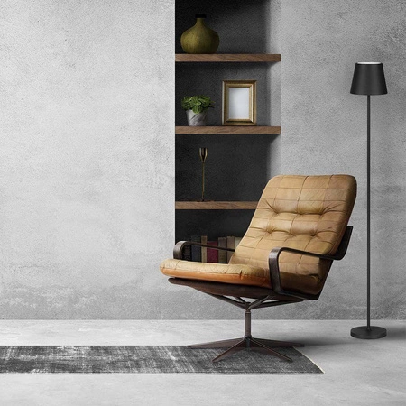 Lampa podłogowa Stage czarna 4W 3000K nietuzinkowa dekoracja wnętrza konstrukcja lampy LED z możliwością regulacji wysokości