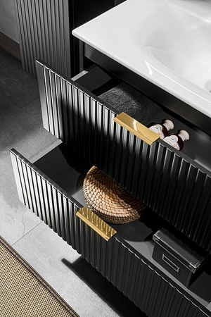 Zestaw mebli łazienkowych Adeel czarny stylowe meble z ryflowanymi frontami odporne i trwałe zestaw z szafką do umywalki nablatowej