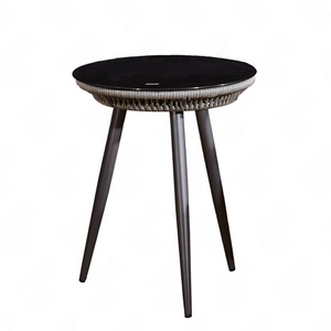 Stolik ogrodowy Breve szary funkcjonalny stolik pleciony designerska konstrukcja idealny wybór do każdego ogrodu