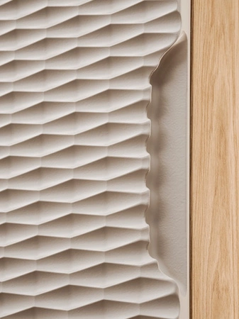 Zestaw mebli łazienkowych Ocean dąb olejowany / beżowy designerskie szafki łazienkowe oryginalne ryflowania w kształcie poziomych fal