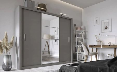 Szafa przesuwna z lustrem Idea 250 cm szara estetycznie wykonana szafa do sypialni lub pokoju młodzieżowego srebrne uchwyty