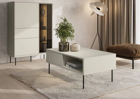 Stolik kawowy Epiro beżowy stylowy design stolik z szufladami osadzony na stabilnej metalowej podstawie praktyczna konstrukcja