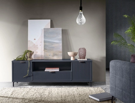 Szafka RTV Linka 165 cm indigo stylowy design ozdobny wzór na frontach w postaci frezowanych ryfli uchwyty krawędziowe