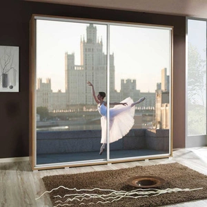 Szafa przesuwna Artistino 205 cm z grafiką baletnica korpus szafy w kolorze dąb catania wykonany z płyty o grubości 22mm