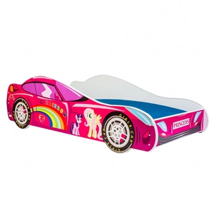 Łóżko Car Pink 80x160 cm designerskie łóżko z materacem w kształcie samochodu z ozdobnym nadrukiem wykonane z solidnych materiałów