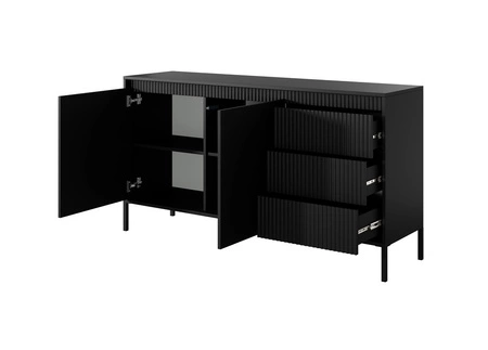 Komoda z szufladami Sesti 154 cm czarna nowoczesny i oryginalny design ciekawe połączenie ryflowania z gładkimi frontami