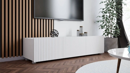 Szafka RTV Colder 150 cm biała z możliwością podwieszenia stylowy ryflowany front elegancka forma mebla w nowoczesnym stylu