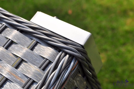 Zestaw mebli ogrodowych Maestoso szary niebanalny design modułowy narożnik ogrodowy komplet technorattanowy z dużym stołem i pufami