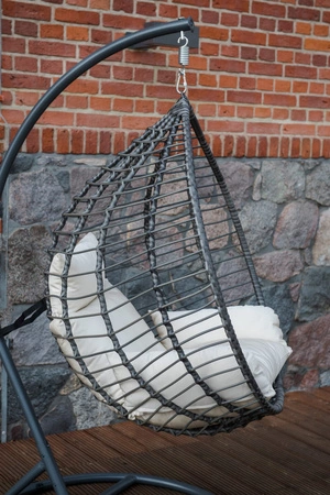 Fotel wiszący Spesso szary niezwykle stylowy fotel z białą poduchą do ogrodu lub salonu stalowa podstawa zapewnia bezpieczeństwo