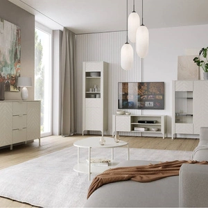 Zestaw mebli do salonu Malumi beżowy stylowe meble z wyrafinowanym wzorem jodełki metalowe uchwyty wysoka stabilna podstawa