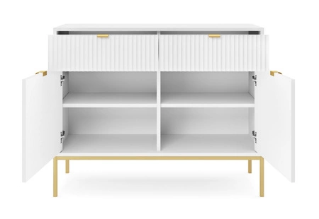 Komoda z szufladami Lovro 104 cm biała nowoczesny design zachwyci miłośników wyrazistych wnętrz komoda wzbogacona o złote dodatki