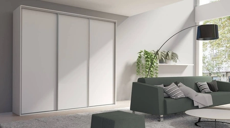 Szafa przesuwna Grande 277 cm biała pojemna szafa w nowoczesnej formie wyposażona w aluminiowe prowadnice drzwi