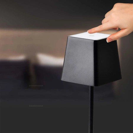 Lampka nocna Lesso czarna 2W 3000K stylowa lampa do każdego wnętrza charakterystyczny abażur funkcja zmiany barwy światła