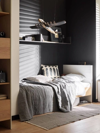 Łóżko Teen Flex 90x200 cm hikora naturalna / silk flou / raw steel komfortowe łóżko z dużą szufladą na pościel wysoki zagłówek z półką