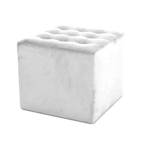 Puf Lori 39 cm jasny szary idealny podnóżek odporny na zaciągnięcia i zadrapania pufa do siedzenia z wygodnym siedziskiem delikatnie pikowany