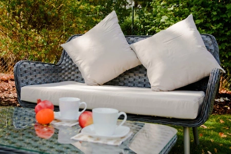 Zestaw mebli ogrodowych Modesto szary elegancki design gustowny komplet mebli z sofą i stolikiem do przydomowej strefy wypoczynku