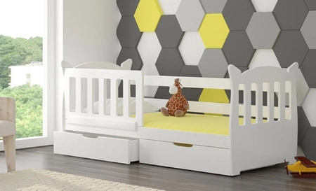 Łóżko Lena 75x160 cm białe komfortowe łóżko z materacem do pokoju dziecięcego wyposażone w barierkę ochronną i pojemne szuflady